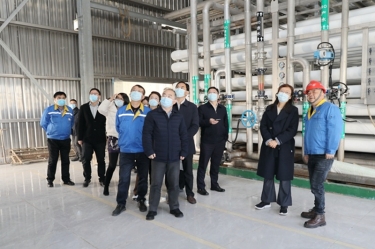 2022年12月15日，时任浙江省发展改革委党组成员、副主任吴红梅莅临888集团纸业调研企业用能、节能工作